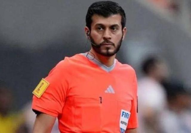 星空体育app-阿联酋裁判组执法中印战 曾主吹中新战罚下李源一