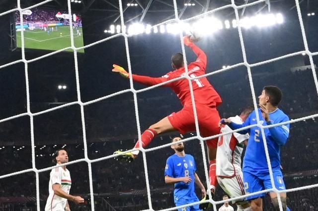 星空体育官方网站-2球换来6分！00后新秀再破门 曼乔给小因扎吉上课